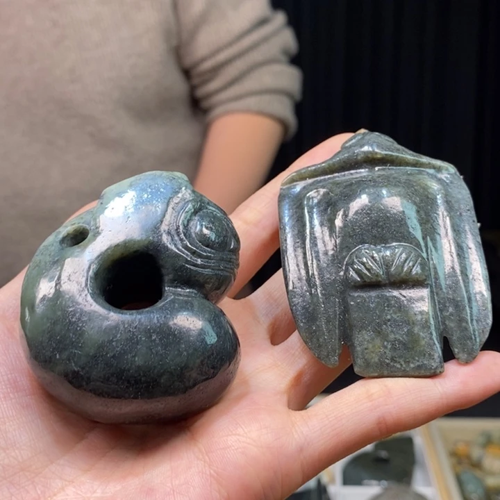 岫岩河磨玉（透闪石质玉）颈饰未镶嵌