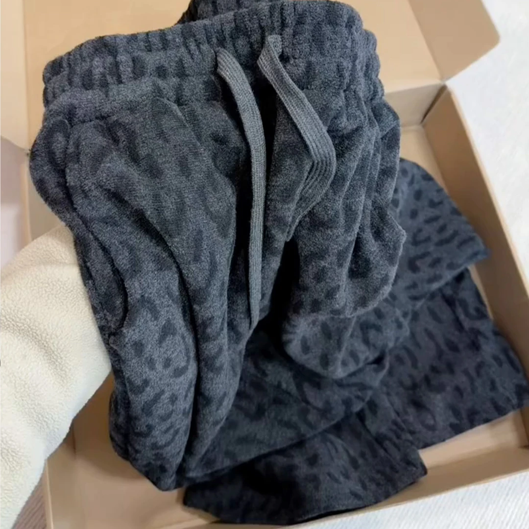 加绒加厚豹纹阔腿裤女秋冬季大码胖mm高腰显瘦今年流行直筒休闲裤
