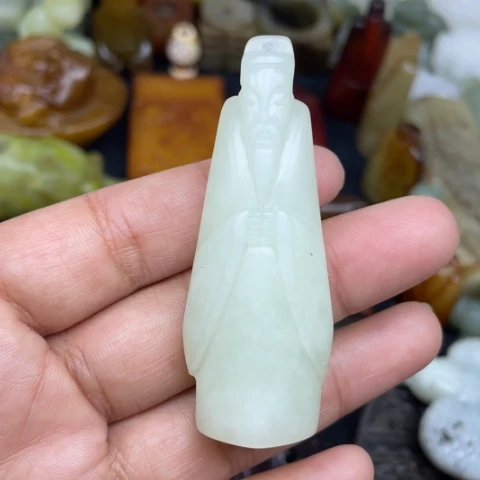蛇纹石玉未镶嵌颈饰4