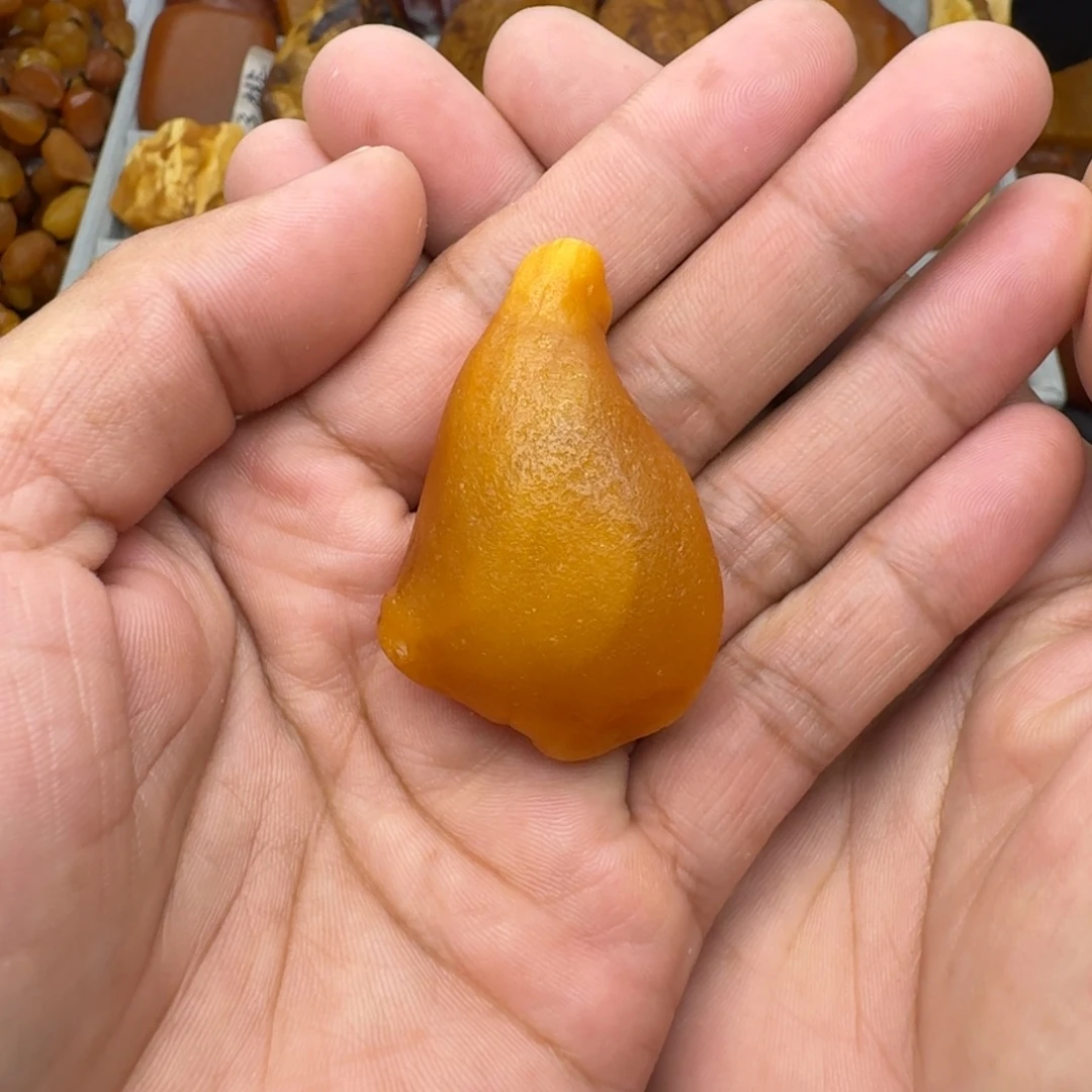 未镶嵌琥珀裸石天然蜜蜡