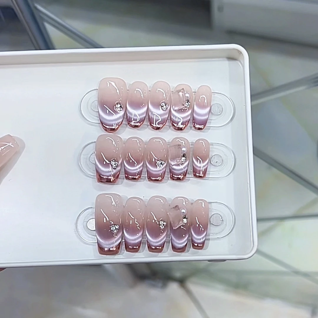 3000 NAIL “紫色流光”设计师高定原创纯手工高级感猫眼显白穿戴甲