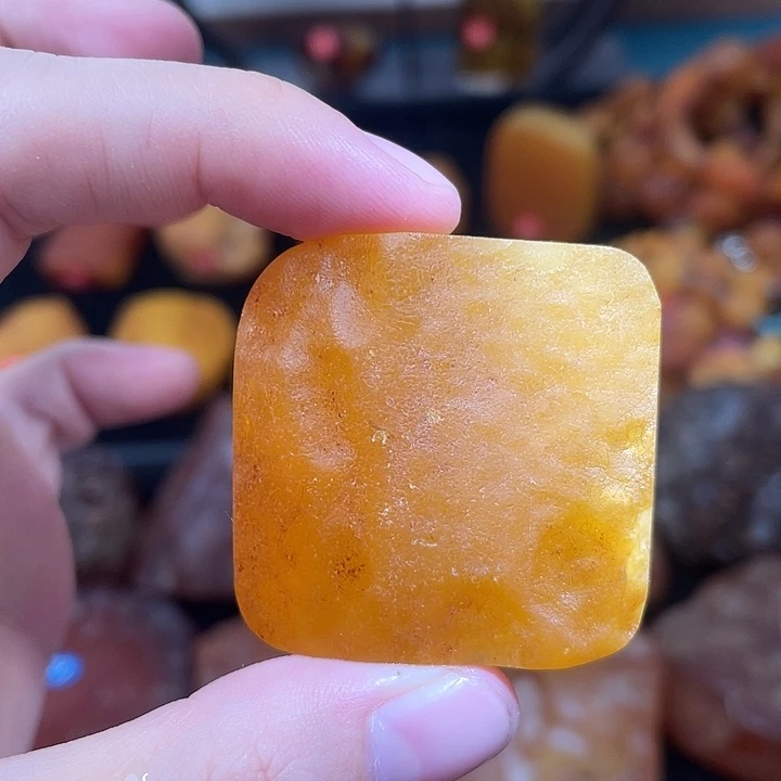 琥珀未镶嵌珠宝奇石吊坠