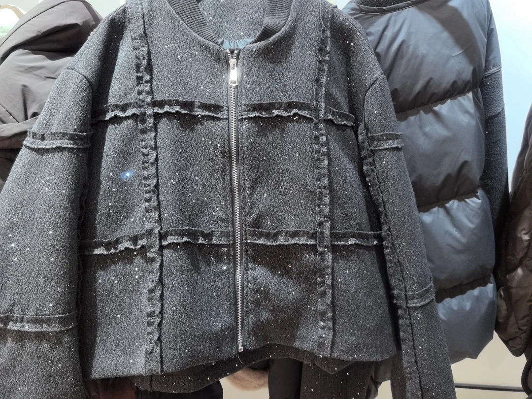 女士亮晶晶羊绒面料短款外套舒适保暖大气优雅时尚潮流版