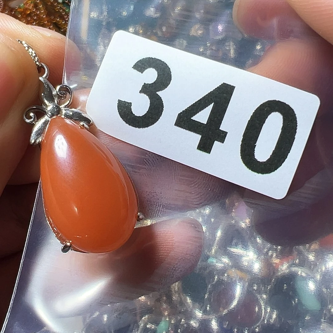 南红玛瑙颈饰未镶嵌