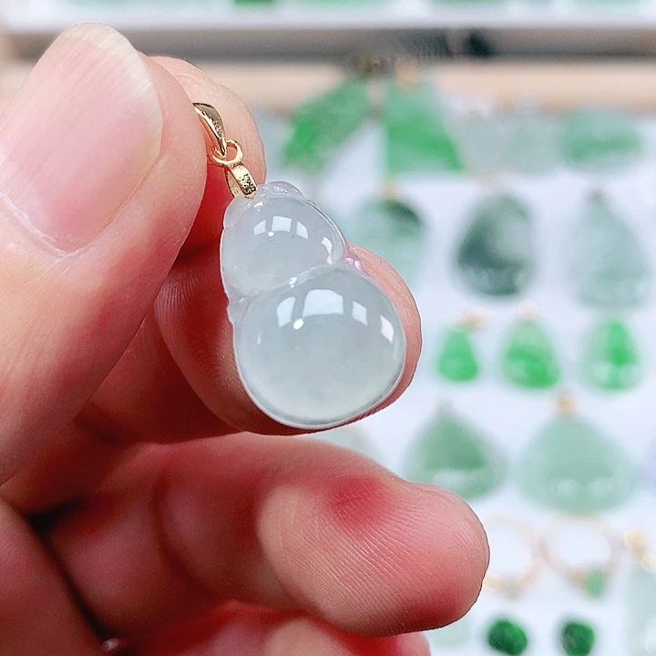 翡翠未镶嵌颈饰吊坠