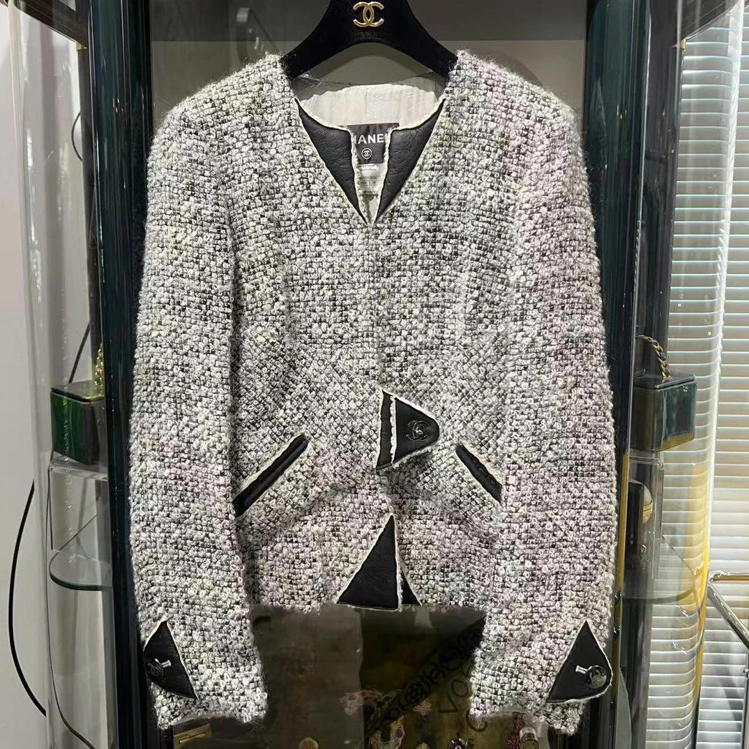 95新 Chanel/香奈儿 10A 灰色粗呢圆领两口袋外套38码 有备用包