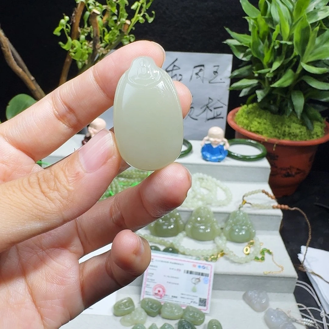 和田玉未镶嵌颈饰