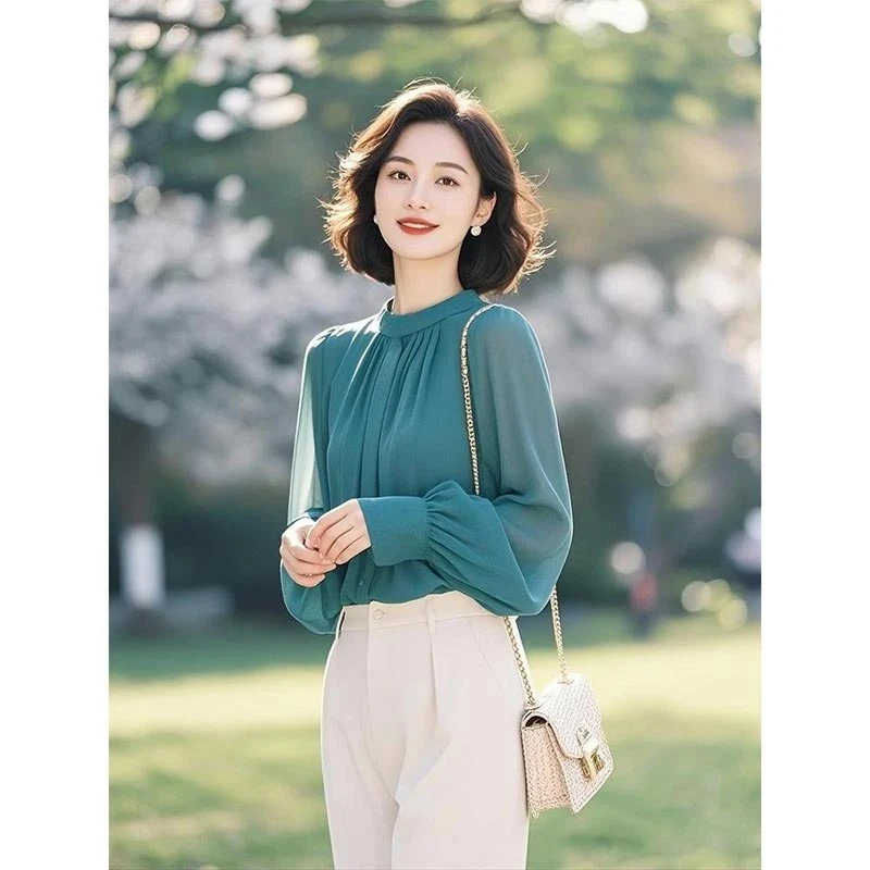 2026年春秋季新款气质优雅轻熟风衬衫女装圆领通勤内搭上衣设计感