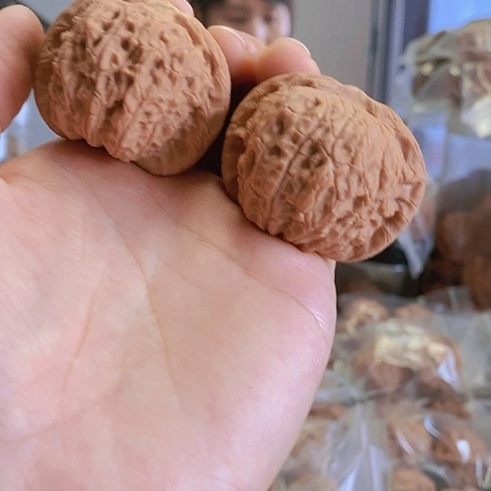 【闪购商品】把件文玩核桃45血麒麟尖黄