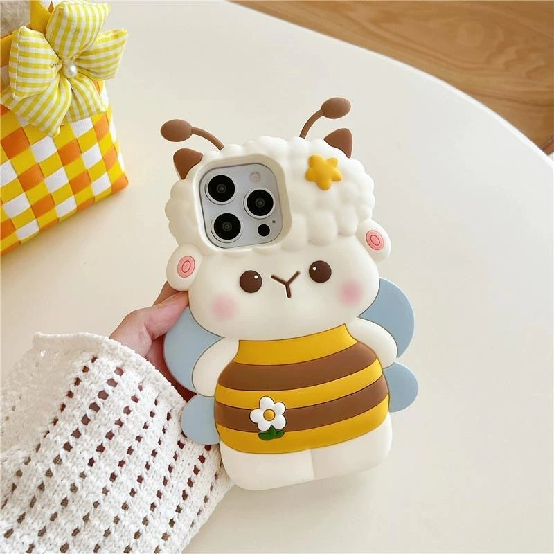 【适用苹果】女款蜜蜂绵羊可爱iPhone16卡通15立体创意软硅胶手机壳