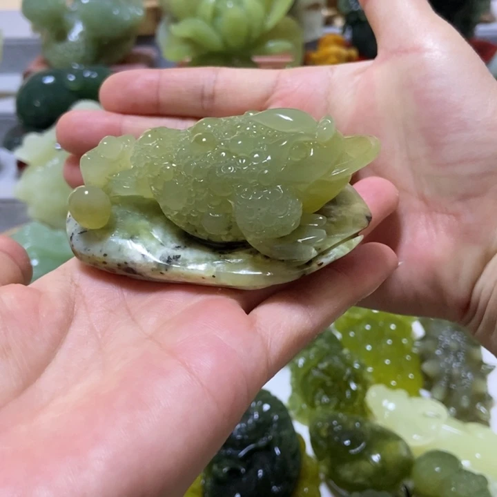 【闪购商品】蛇纹石玉把件未镶嵌