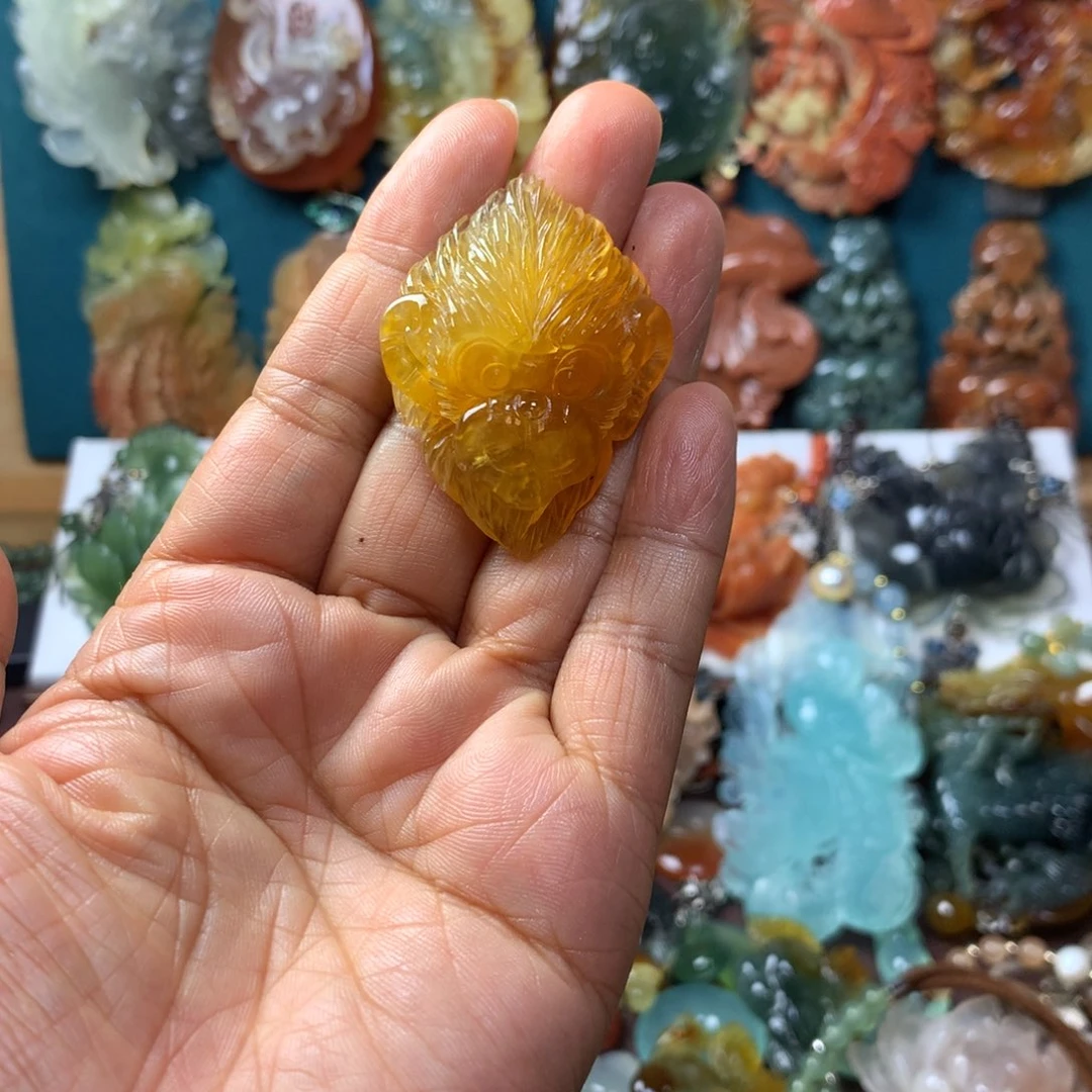 蛇纹石玉未镶嵌挂坠