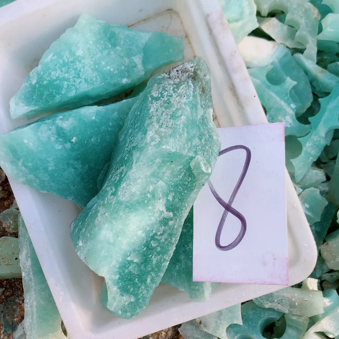 蛇纹石玉未镶嵌原石飞*