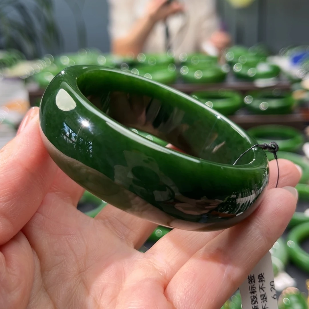 和田玉（碧玉）手镯未镶嵌