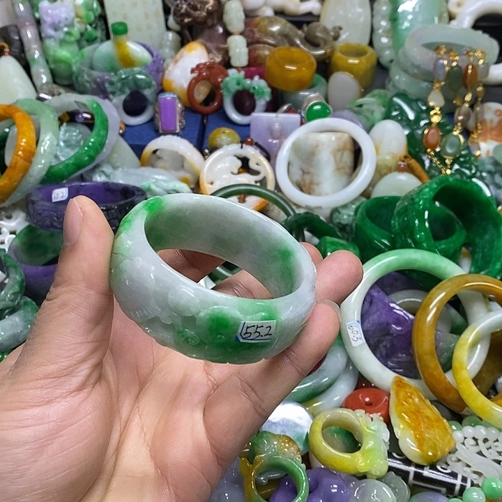 颈饰未镶嵌翡翠伊*缅甸翡翠首饰配饰