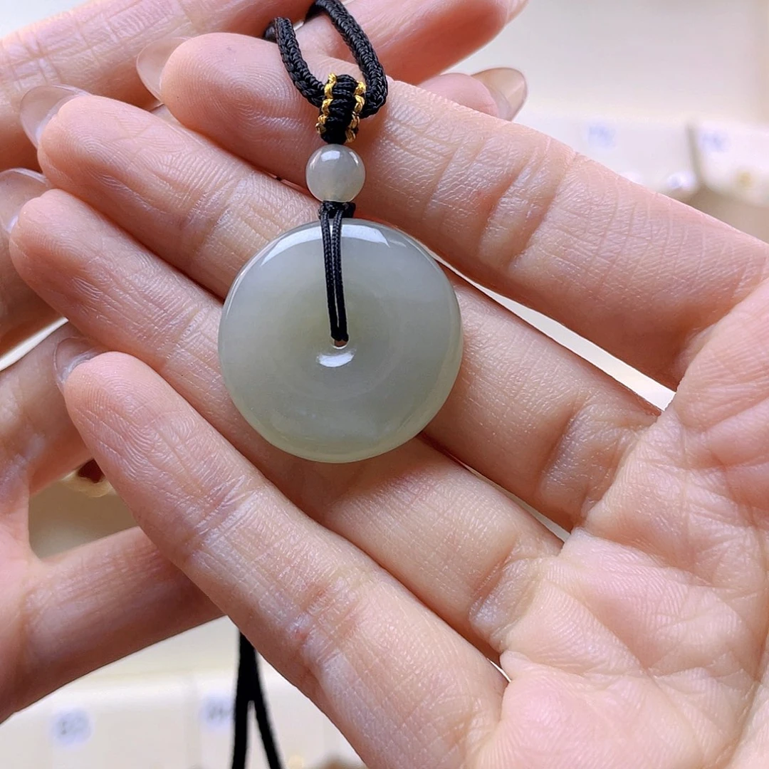 和田玉吊坠(赠链)未镶嵌微*