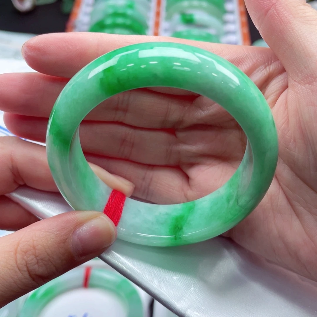 翡翠未镶嵌手镯翡翠