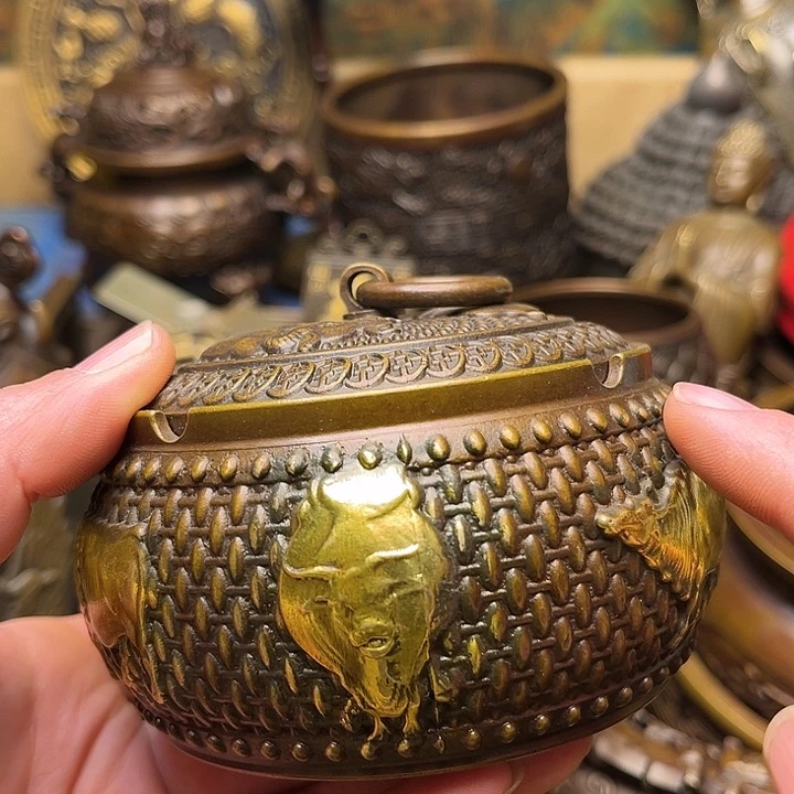 精美铜器批发档口