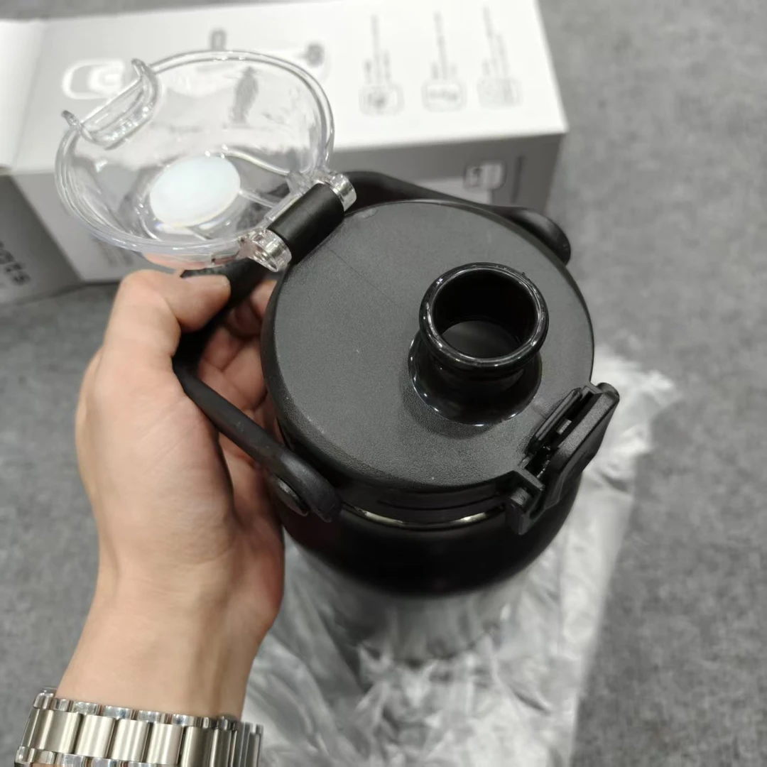 1300ml 黑色 不锈钢真空保温/保冷运动水壶