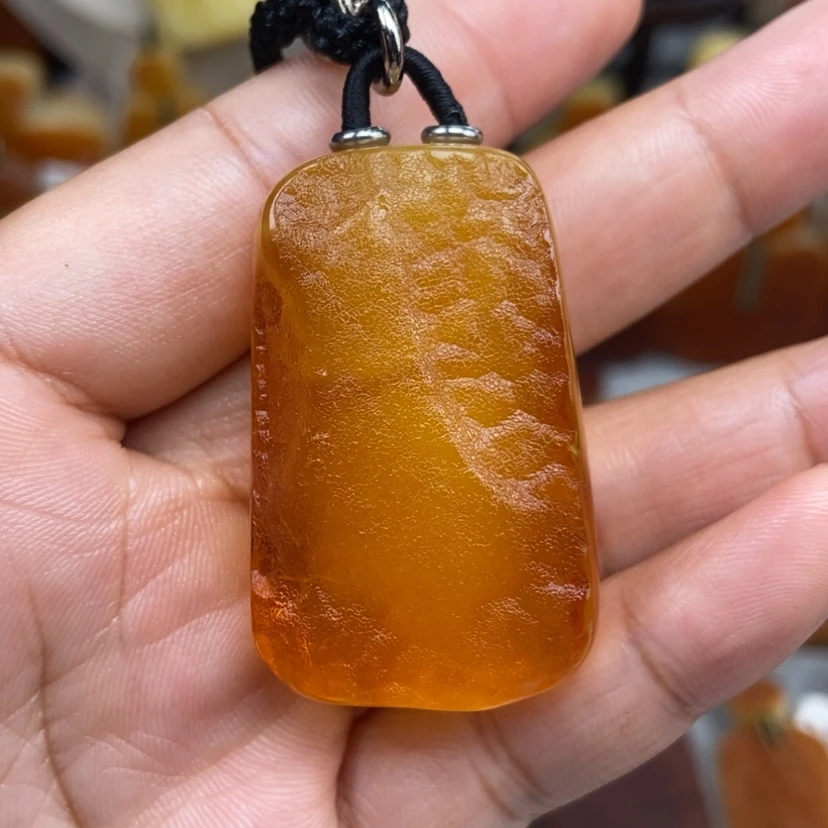 【闪购商品】琥珀颈饰未镶嵌