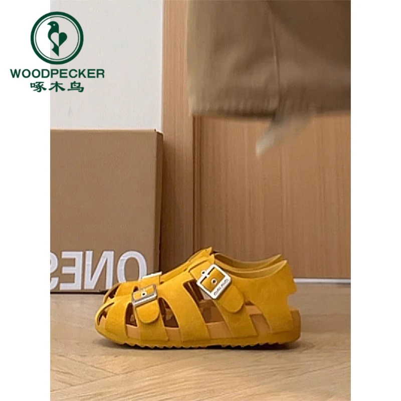 啄木鸟磨砂厚底勃肯凉鞋2025夏季新款复古镂空皮带扣防滑罗马凉鞋