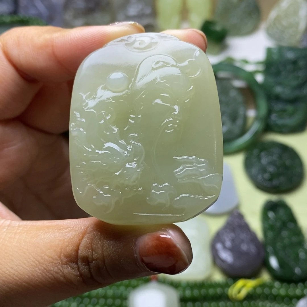 和田玉未镶嵌颈饰