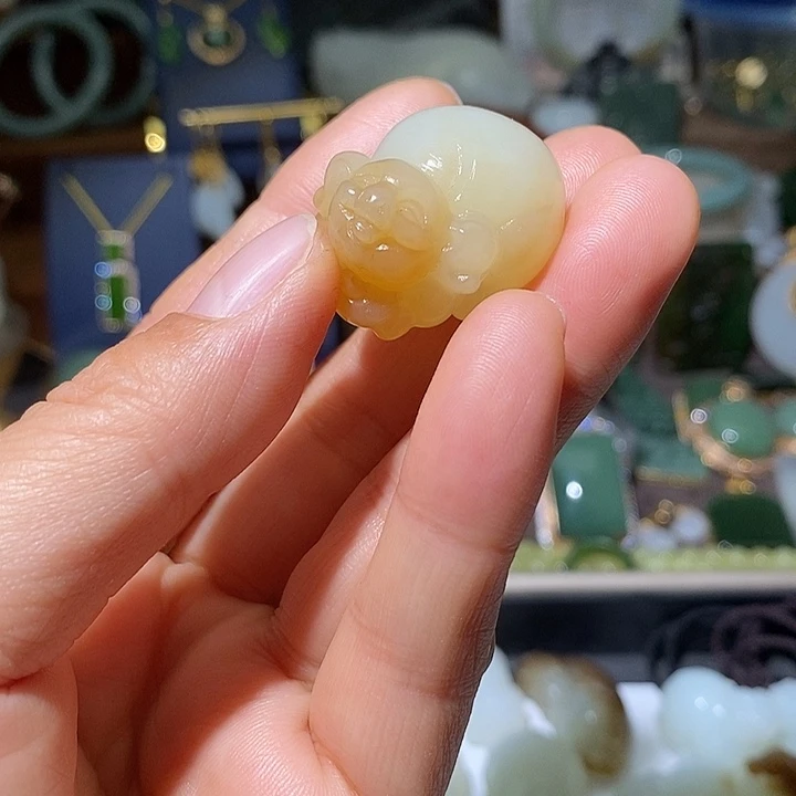和田玉（糖玉）未镶嵌吊坠(不含链)