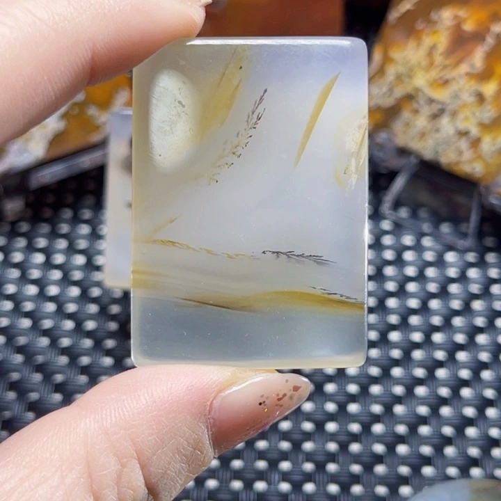 玛瑙/玉髓颈饰未镶嵌老****生