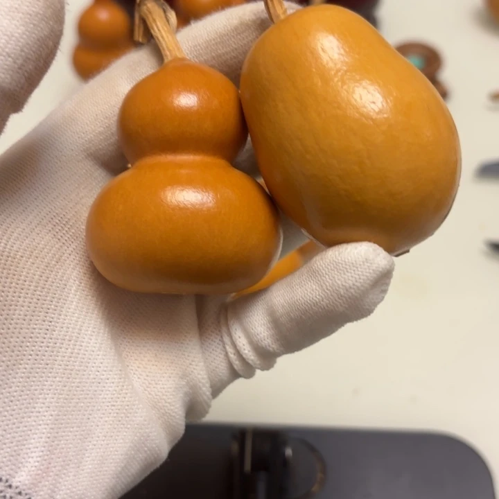 呦***w天然手捻老皮葫芦