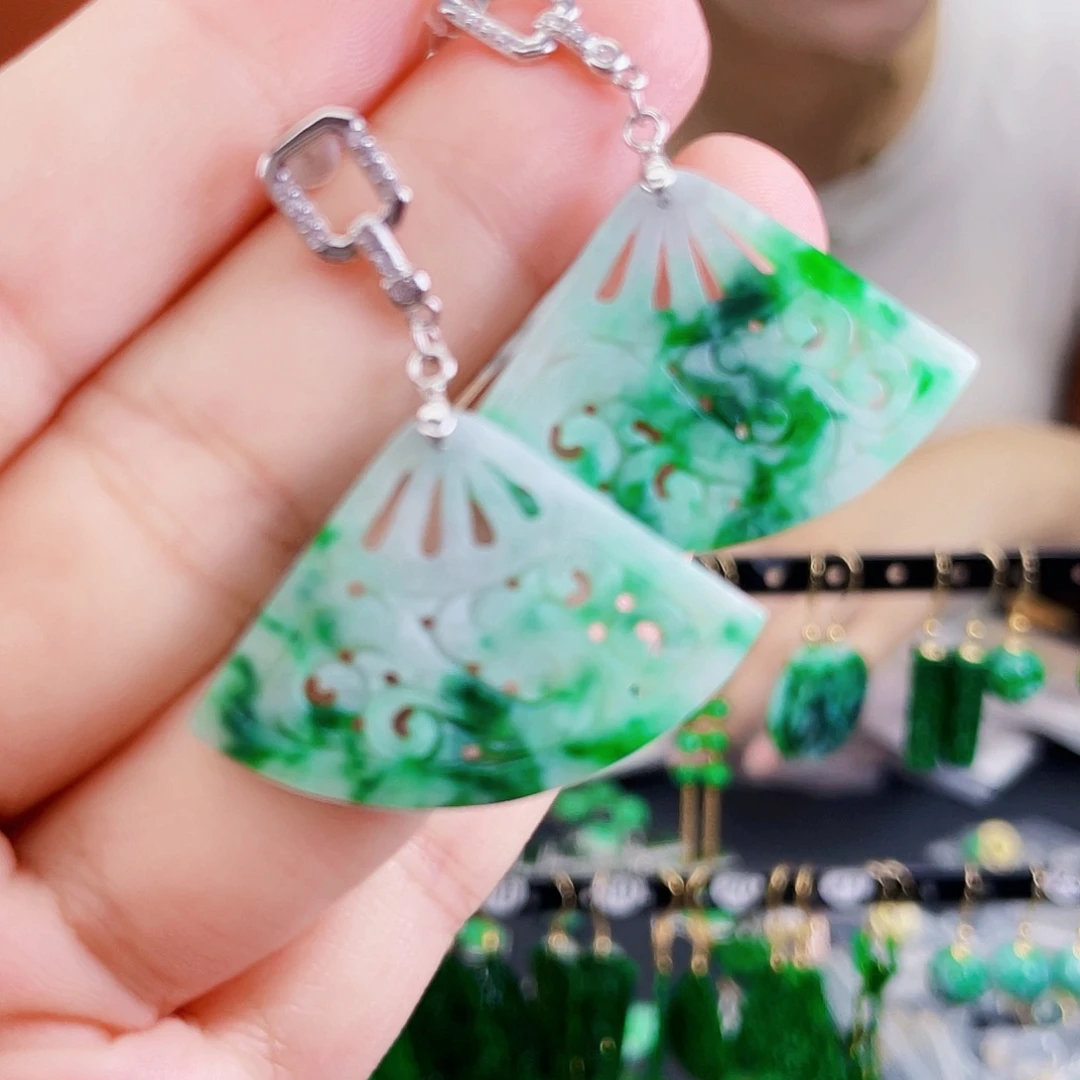 银S925镶嵌翡翠耳饰