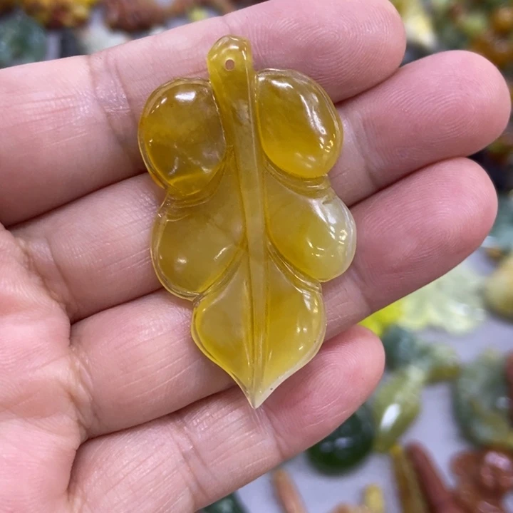 未镶嵌蛇纹石玉挂件