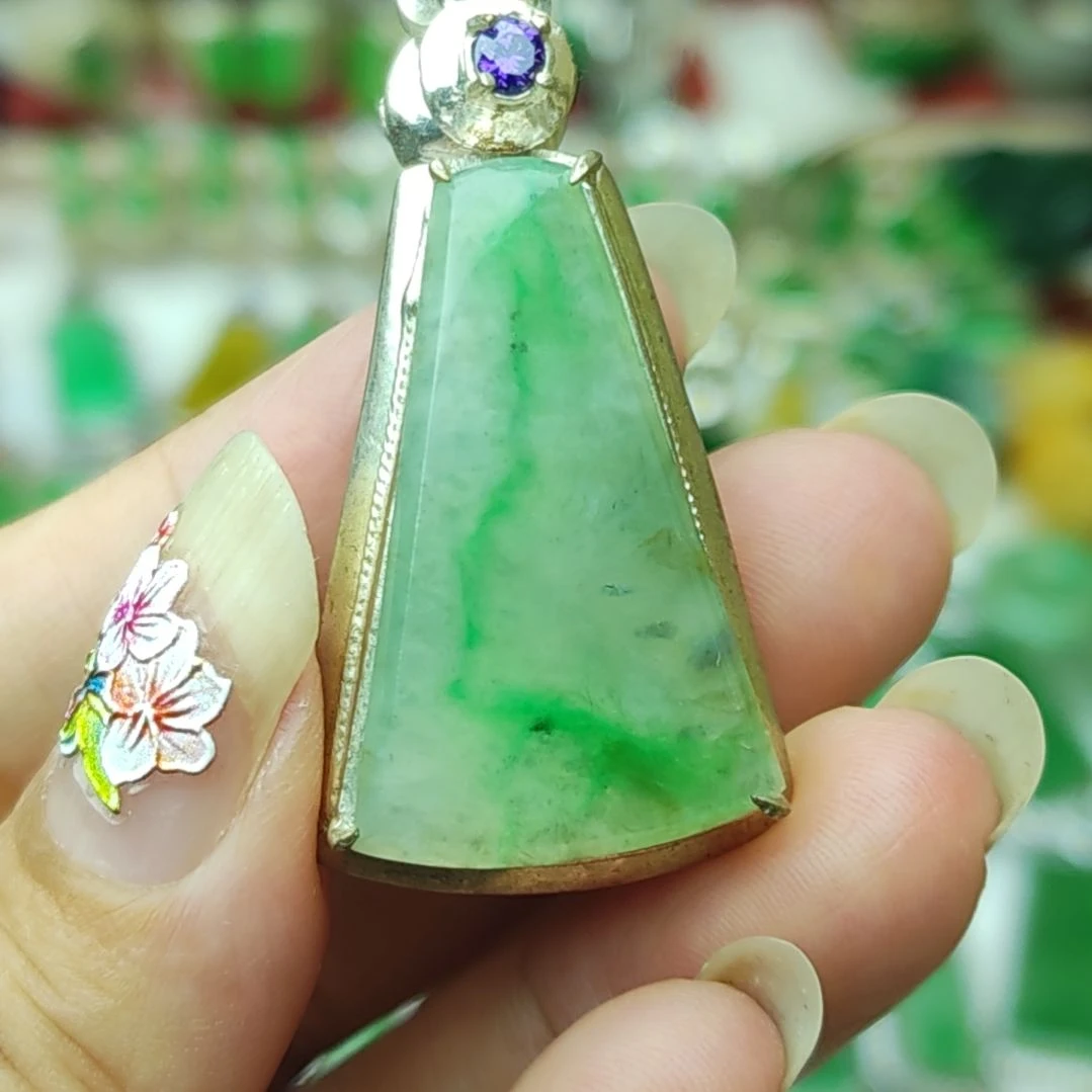 颈饰未镶嵌翡翠4