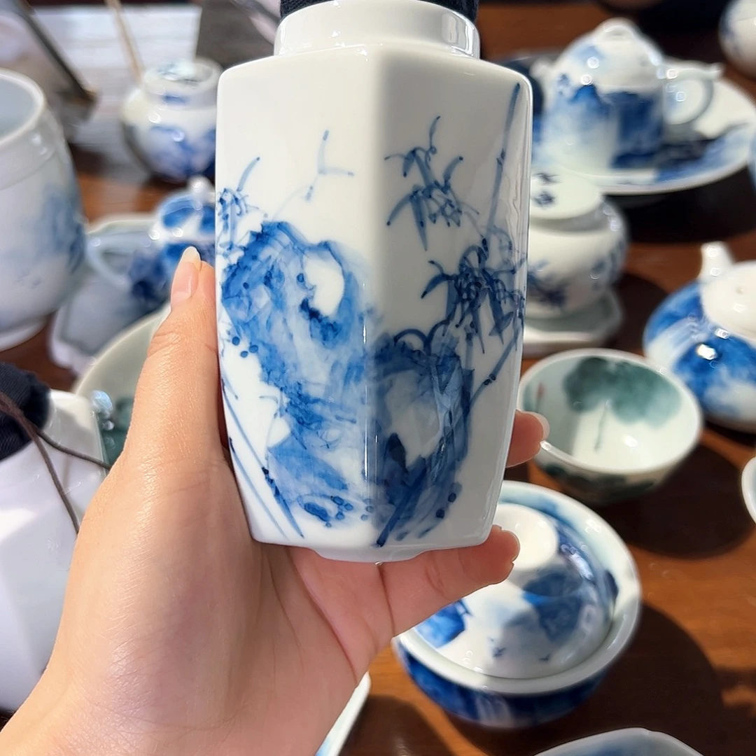 離***别青花手绘竹子茶叶罐