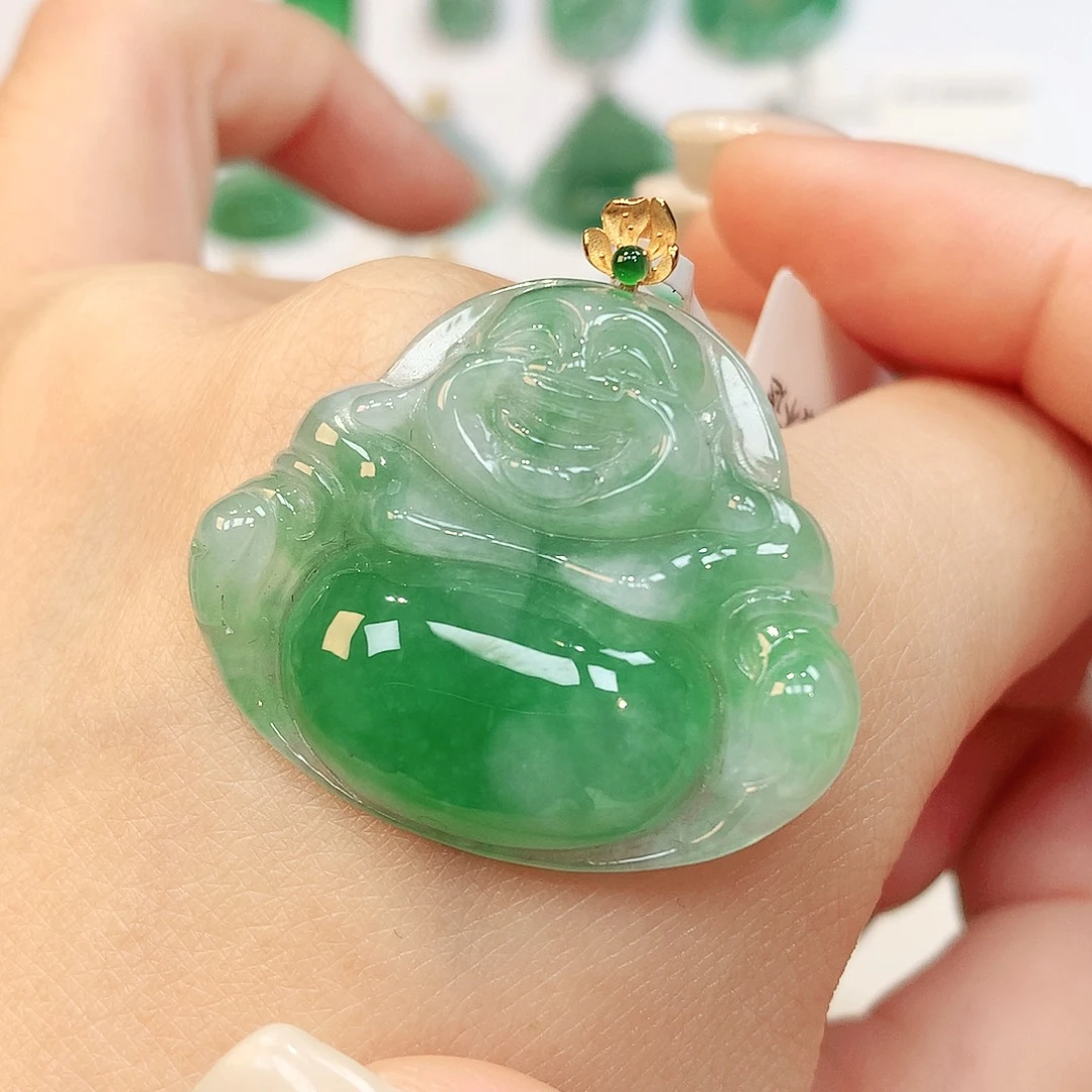 翡翠18K金镶嵌颈饰