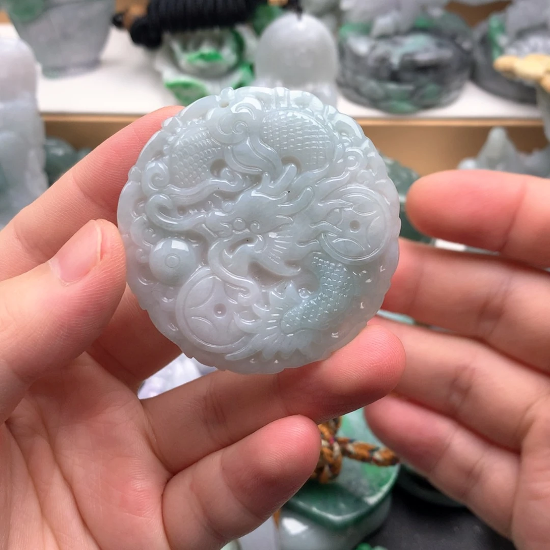 吊坠(不含链)未镶嵌翡翠