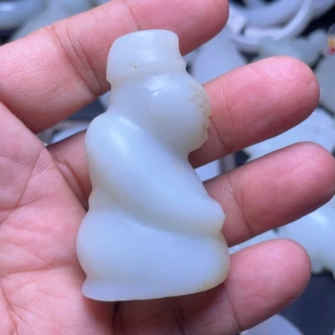 和田玉未镶嵌吊坠(不含链)静****怒