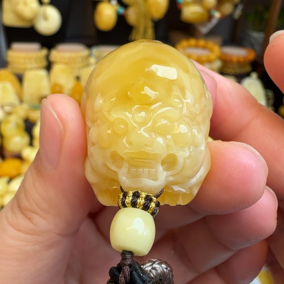 琥珀未镶嵌套链天然俄料蜜蜡貔貅吊坠