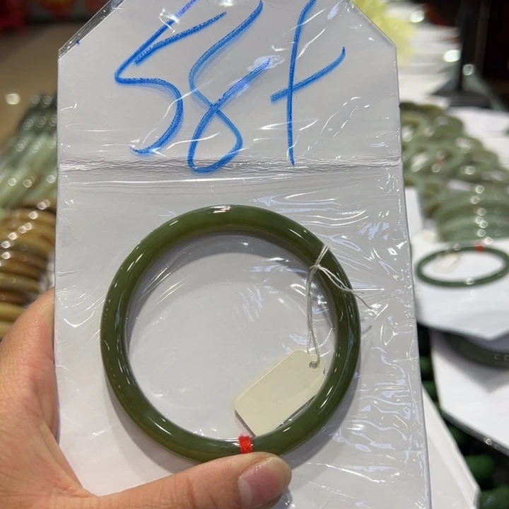 和田玉（糖玉）手镯未镶嵌