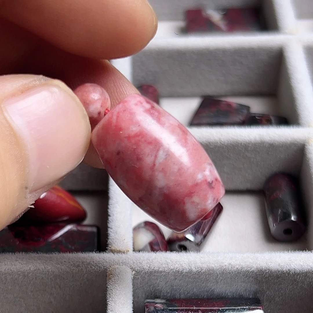 紫砂天然朱砂辰石吊坠