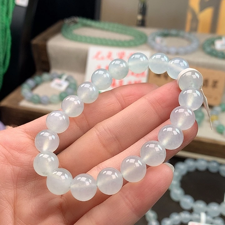 翡翠未镶嵌手链冰透白冰，品质高，炸