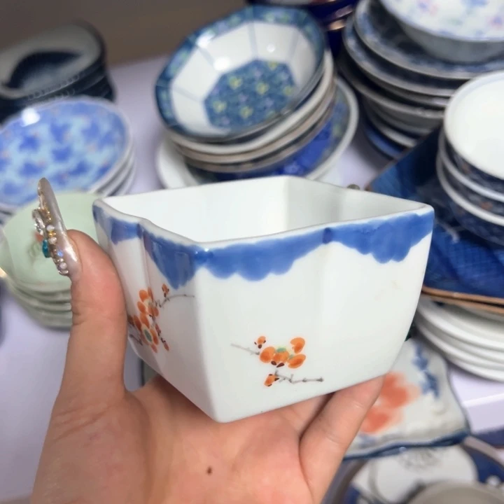 盖碗盛**唐瓷器直播放漏中