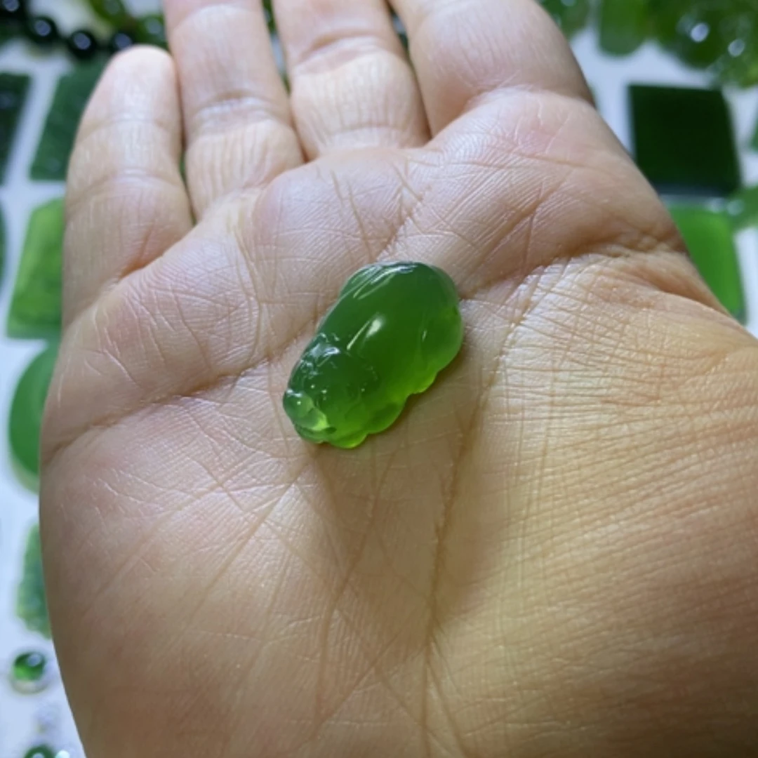 【闪购商品】蛇纹石玉颈饰未镶嵌