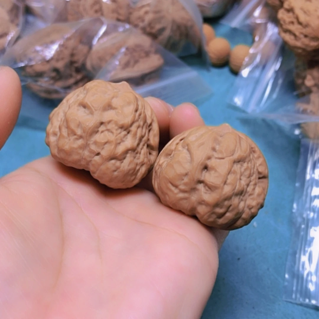 【闪购商品】把件核桃37蛤蟆头修尖