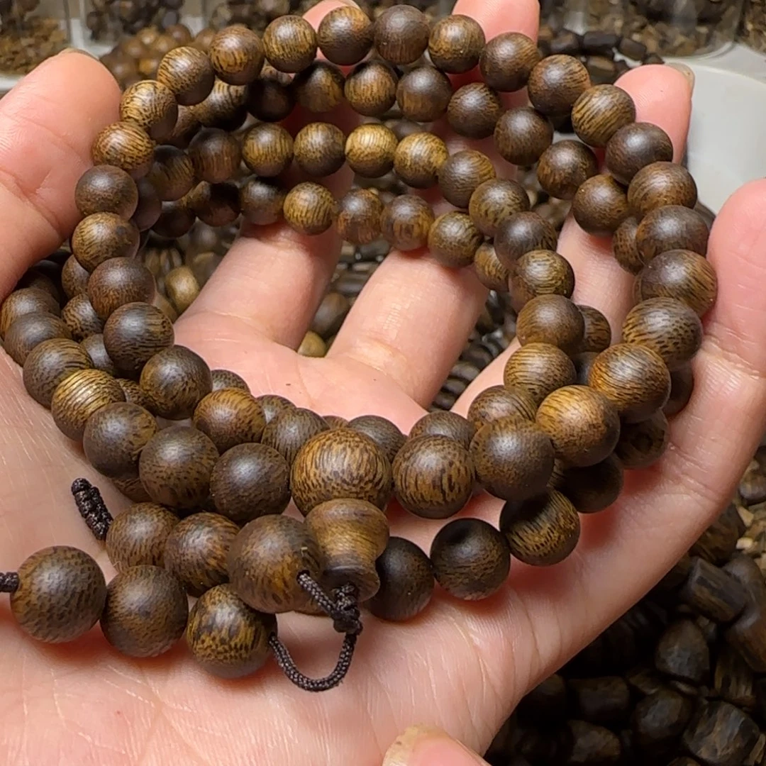 沉香手串多圈高油0.8规格老料108颗