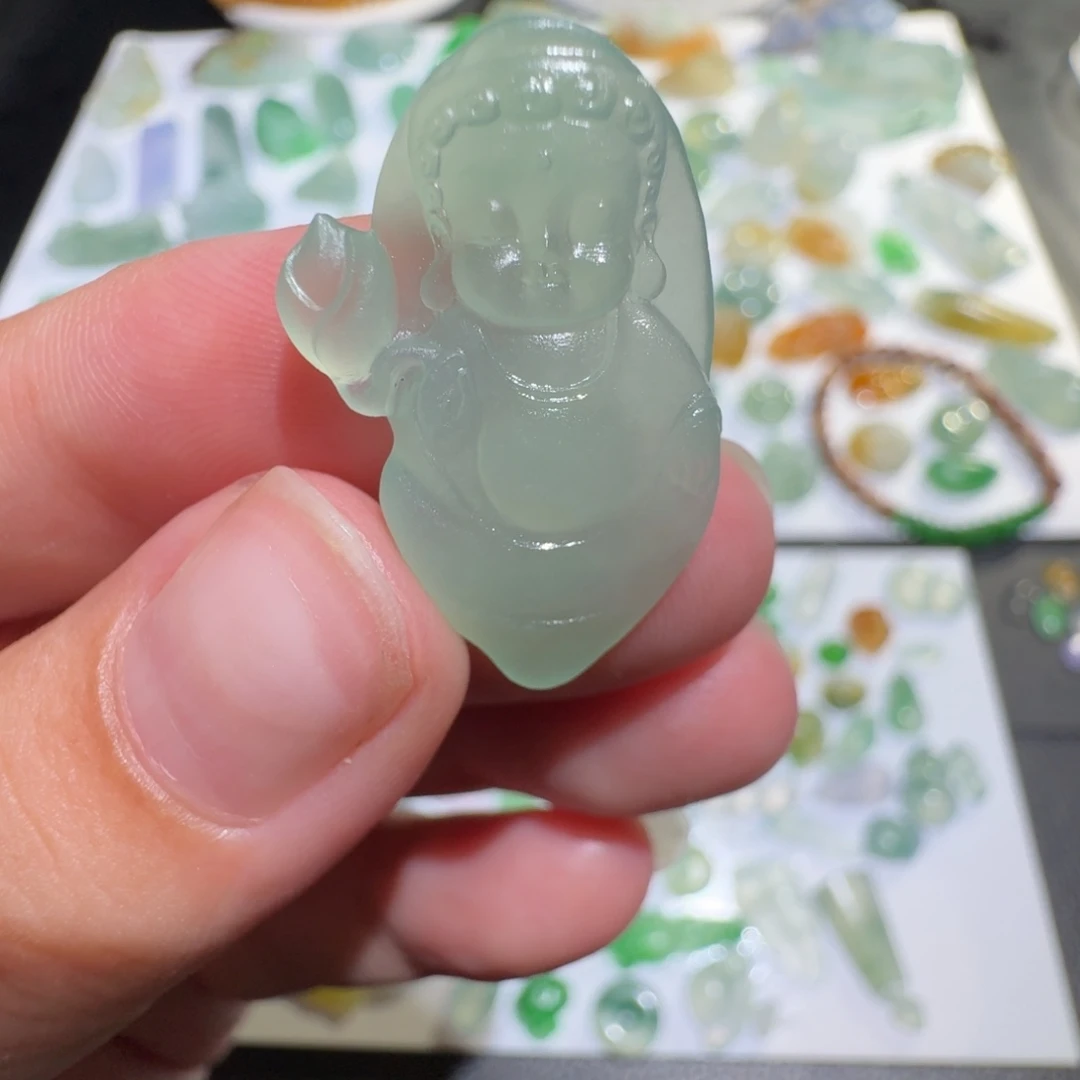 定制翡翠未镶嵌冰种薄荷绿宝宝佛