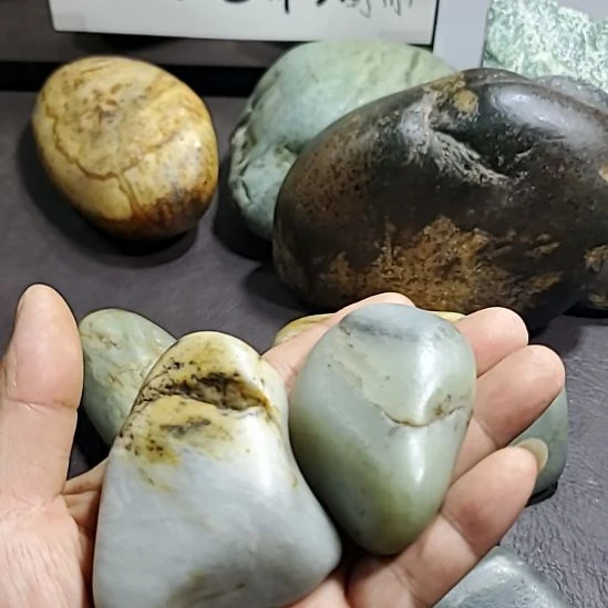 昙***现和田玉（糖玉）未镶嵌挂件