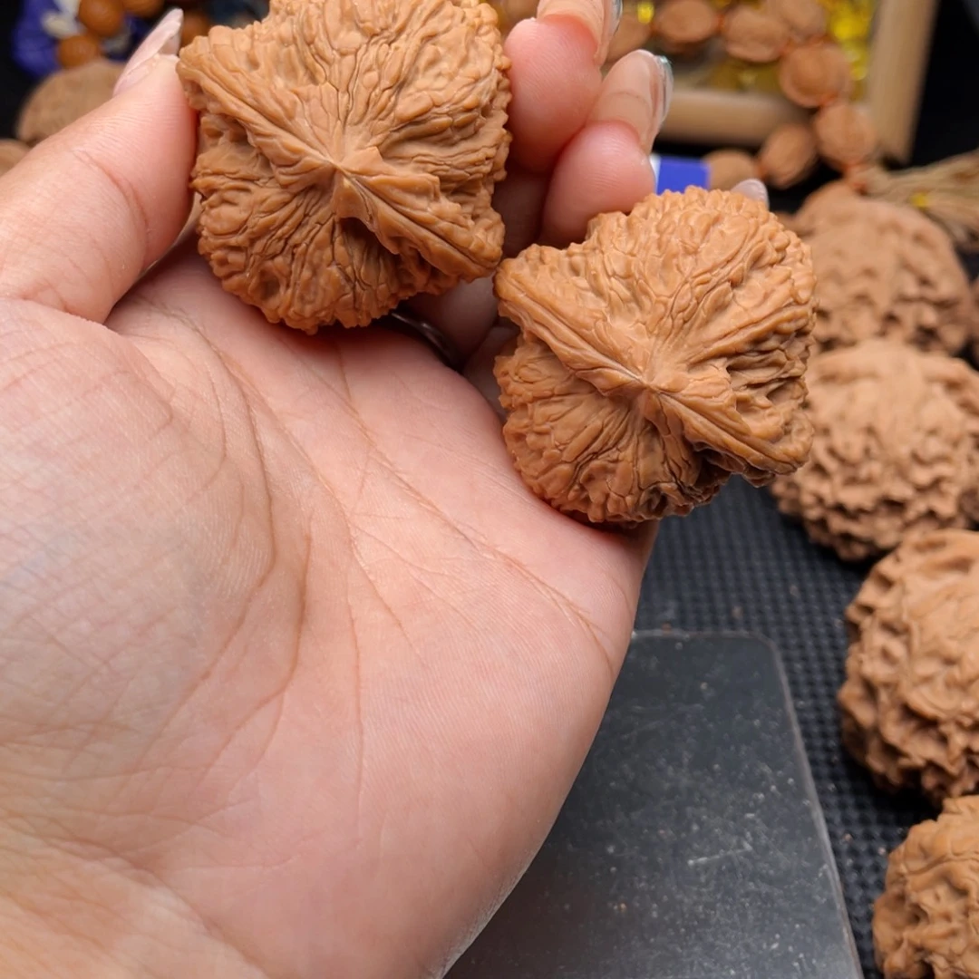 吊坠文玩核桃抱****?南疆