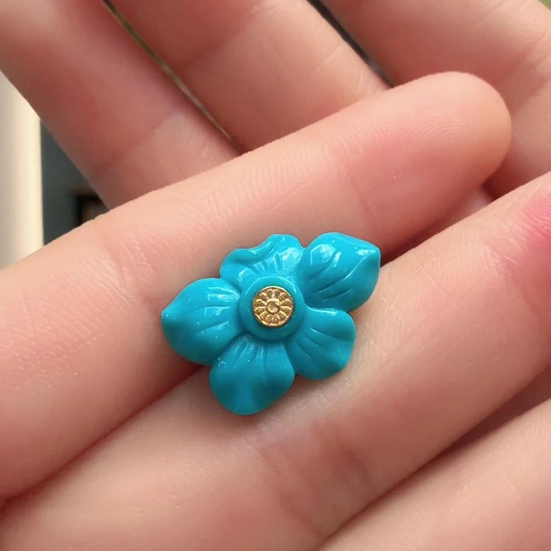 绿松石未镶嵌颈饰