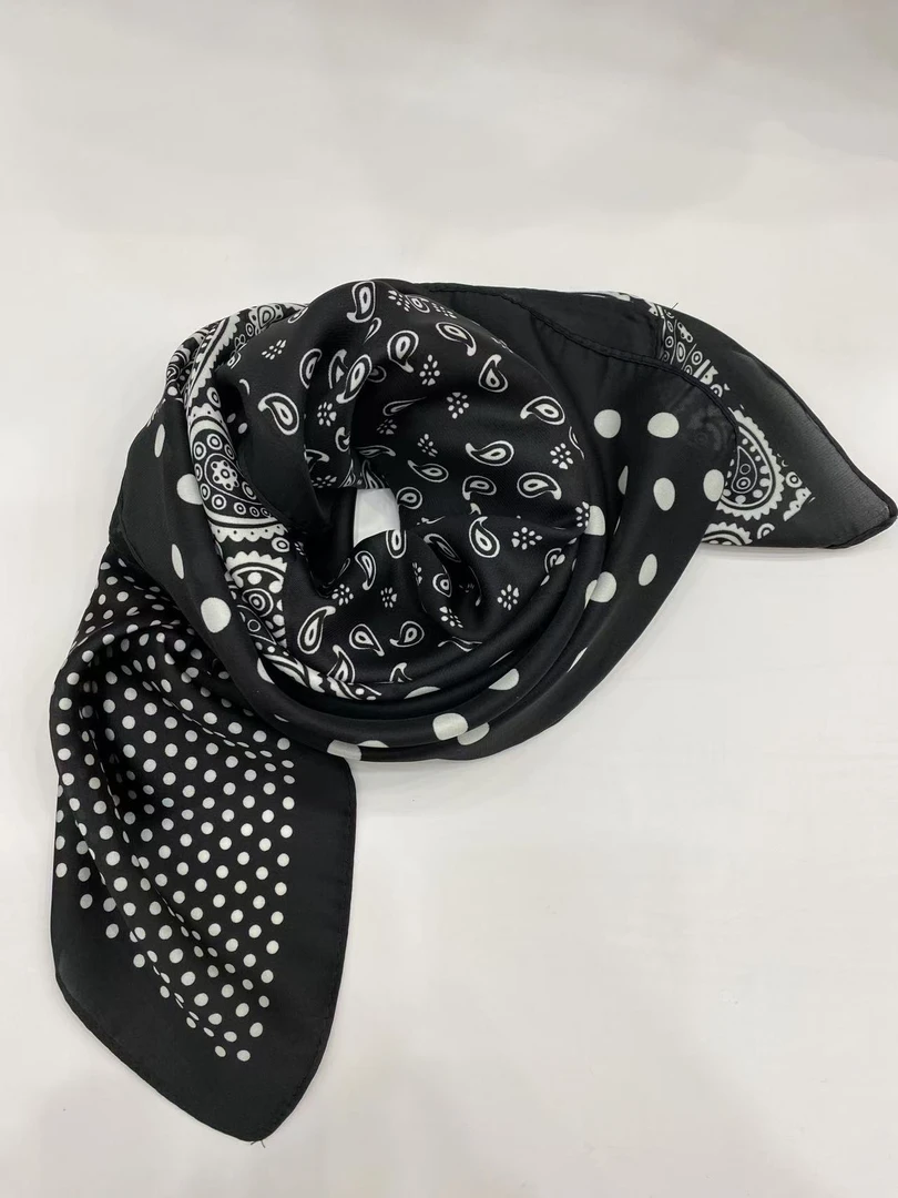 帽之都时尚高级感格子丝巾