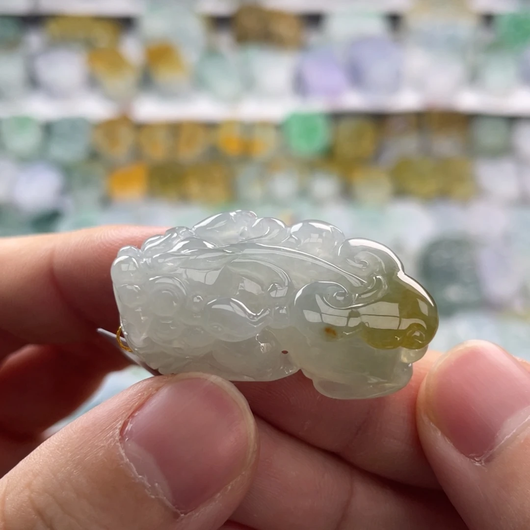 翡翠未镶嵌颈饰貔貅15